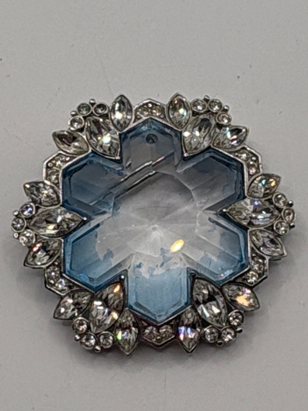 Givenchy Vintage 1978 Light Blue and Clear Crystal Floral Brooch Rare  Runway - Picture 6 of 8